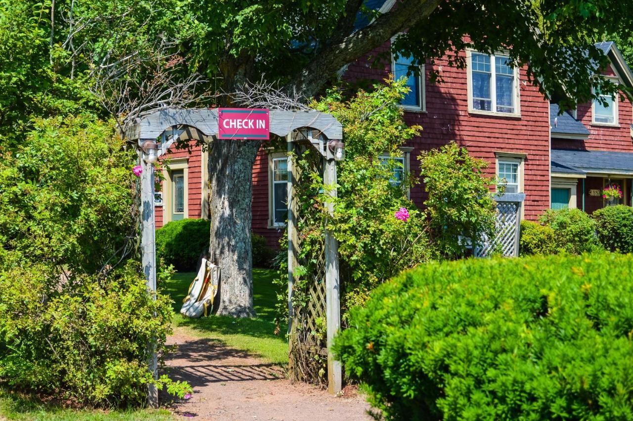 Bugaboo Cottages 서머사이드 외부 사진